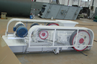 雙輥破碎機產品圖一